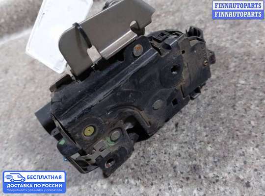Замок боковой двери на Audi A6 (C5)