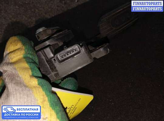 Педальный узел (педаль) на Nissan Tiida I (C11)