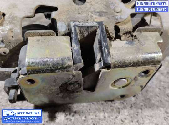 Замок боковой двери на Chrysler Voyager IV (RG)