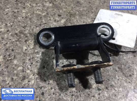 Петля крышки багажника на Toyota Verso AR20