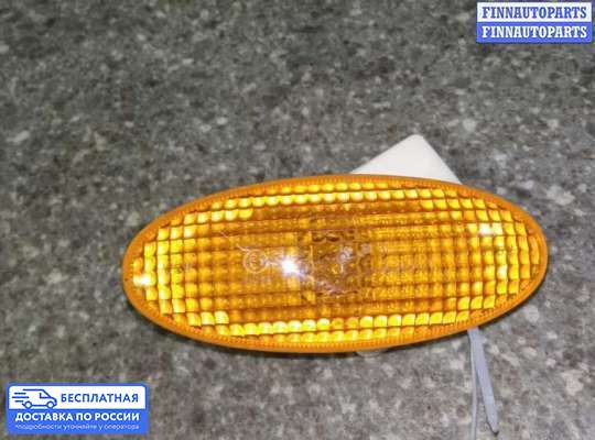 Повторитель поворота в крыло на Nissan Tino V10