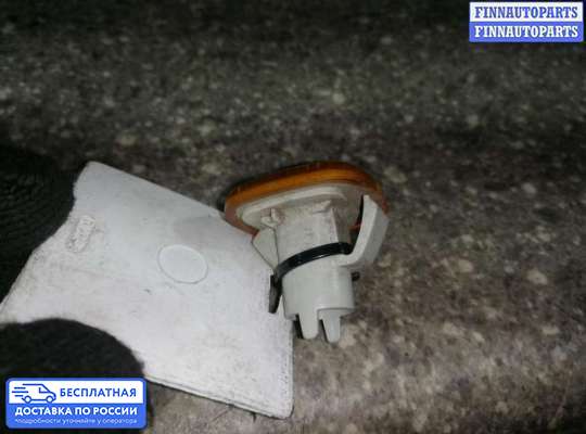 Повторитель поворота в крыло на Audi A6 (C4)