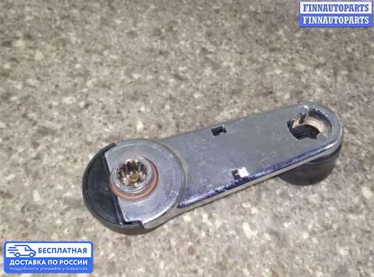 Ручка стеклоподъемника на Audi A6 (C4)