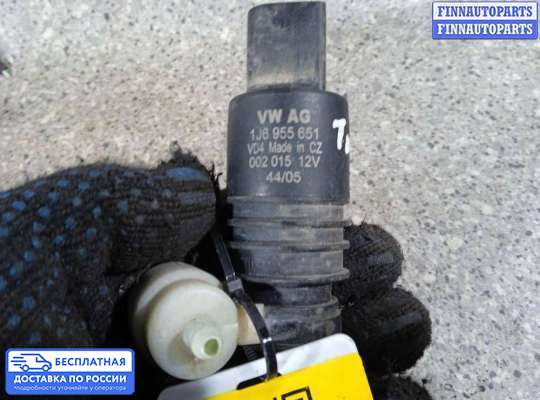 Моторчик (насос) омывателя на Volkswagen Touareg I (7L)