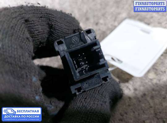 Кнопки на Volkswagen Passat B6 (3C)