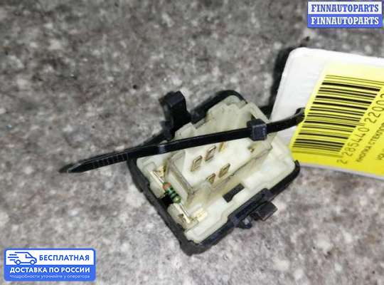 Блок управления стеклоподъёмниками на Volkswagen Passat B4 (3A)