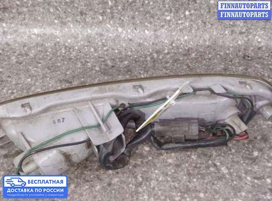 Поворотник передний на Mazda 323 (BA) 323C/ 323F/ 323S/ 323P