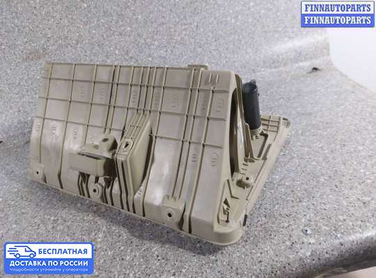 Бардачок (вещевой ящик) на Hyundai Santa Fe II (CM)