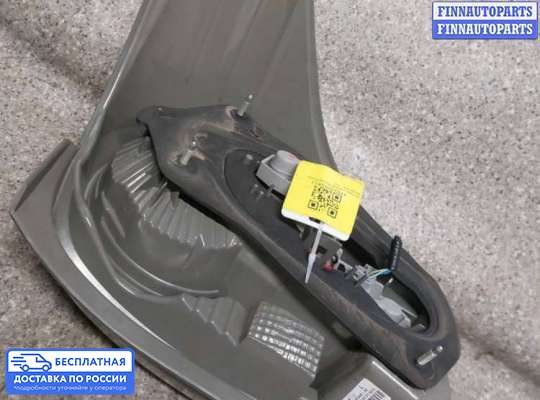 Фонарь задний на Toyota Verso AR20