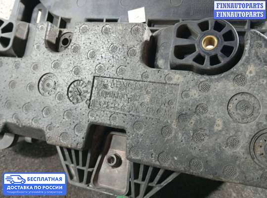 Кронштейн (площадка) аккумулятора (АКБ) на Skoda Superb II (3T)