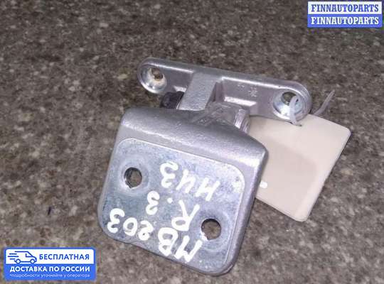 Петля двери на Mercedes-Benz C (W203)