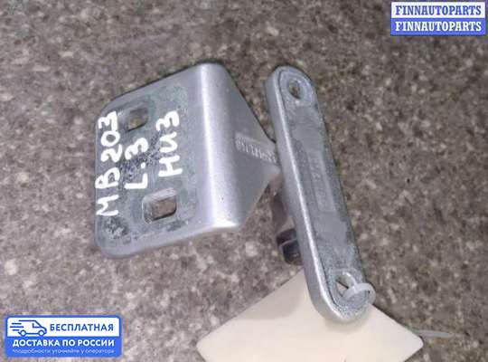 Петля двери на Mercedes-Benz C (W203)