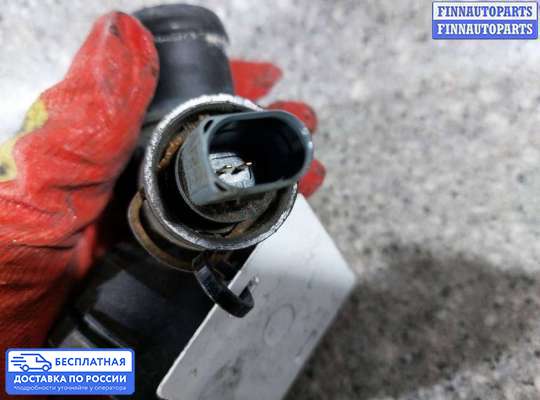 Фланец (тройник) системы охлаждения на Volkswagen Touran I (1T)