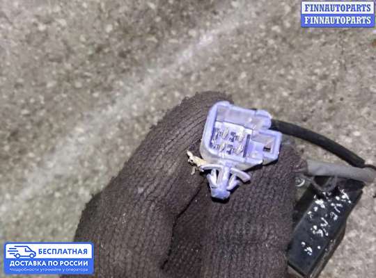 Замок багажника на Toyota Avensis II (T250)