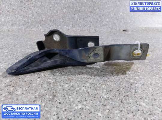 Петля капота на Hyundai Santa Fe II (CM)