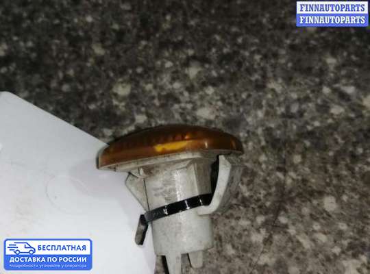 Повторитель поворота в крыло на Audi A3 (8L)