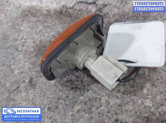 Повторитель поворота в крыло на Nissan Primera (P11)