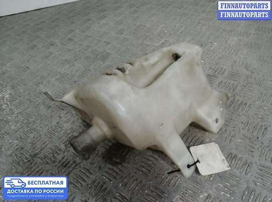 Бачок омывателя на Nissan Tino V10