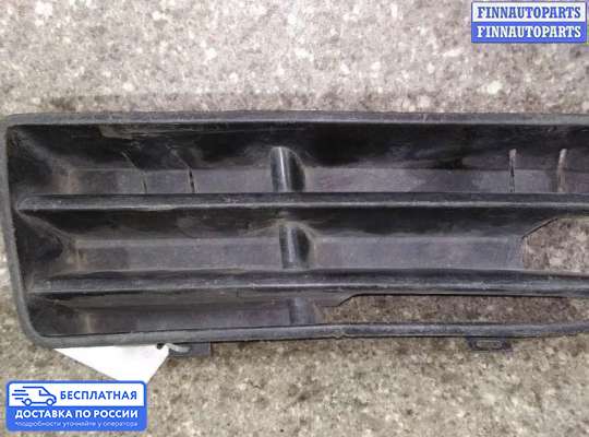 Решетка (заглушка) бампера на Volkswagen Golf IV (1J)