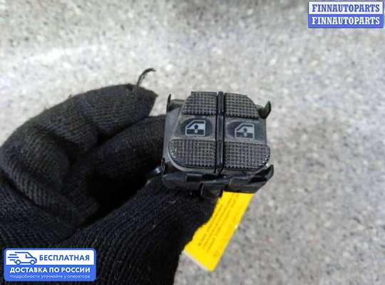 Блок управления стеклоподъёмниками на Volkswagen Golf III (1H)