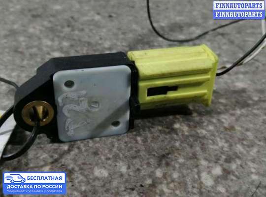 Датчик удара (Airbag) на Toyota Avensis III (T270)