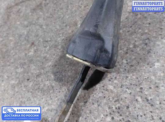 Ограничитель двери на Volkswagen Golf II (1G)
