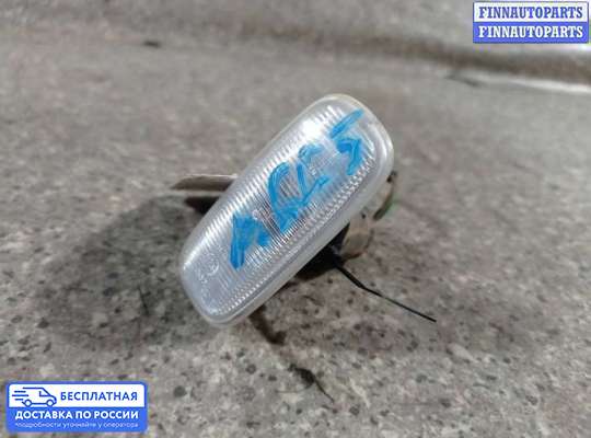 Повторитель поворота в крыло на Audi A6 (C5)