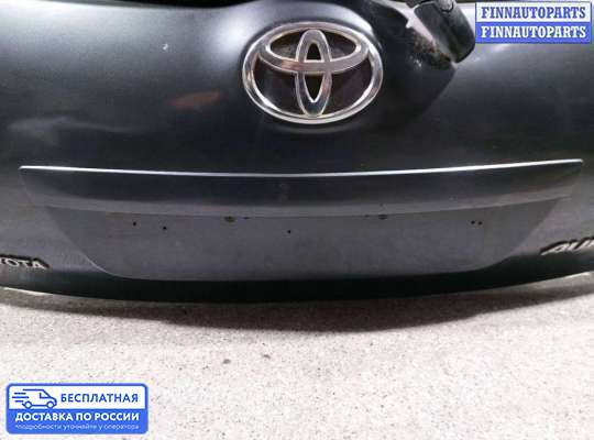 Планка подсветки номера на Toyota Auris I (E150)