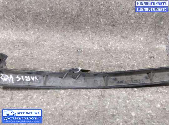 Молдинг на Toyota Yaris P1