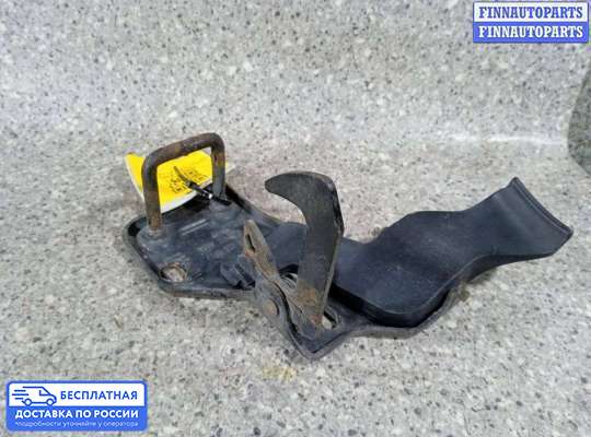 Замок капота на Skoda Roomster (5J)
