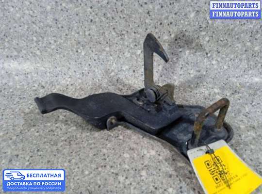 Замок капота на Skoda Roomster (5J)