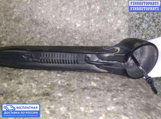 Поводок дворника на Audi A6 (C4)