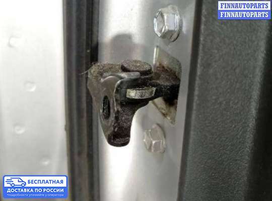 Ограничитель двери на Toyota Yaris P9