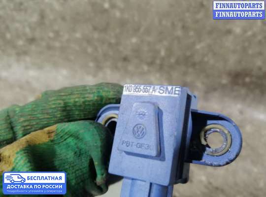 Датчик удара (Airbag) на Volkswagen Passat B6 (3C)