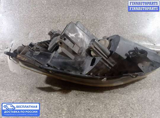 Фара передняя на Opel Zafira B