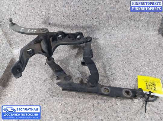 Петля капота на Mercedes-Benz S (W221)