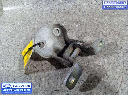 Петля двери на Mazda Premacy