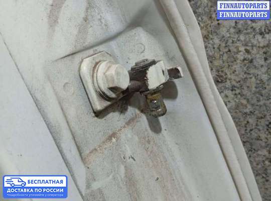Петля двери на Ford Focus I