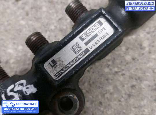Рампа (рейка) топливная на Peugeot 307