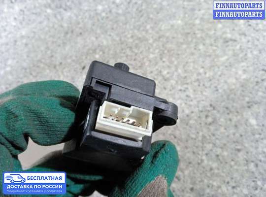 Моторчик заслонки печки на Citroen Xsara Picasso