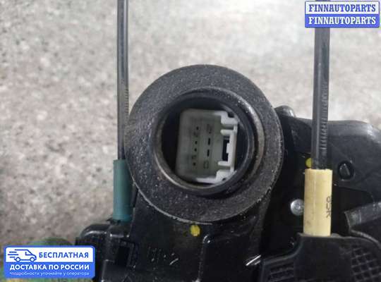 Замок боковой двери на Toyota Verso AR20