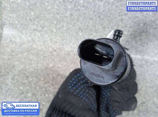 Моторчик (насос) омывателя на Volkswagen Touareg I (7L)