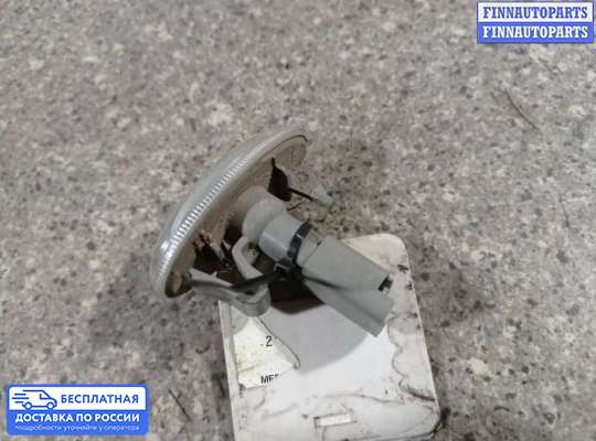 Повторитель поворота в крыло на Peugeot 307