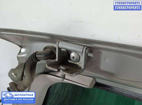 Петля крышки багажника на Peugeot 207