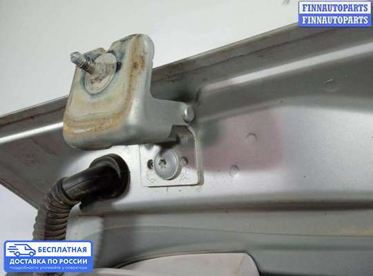 Петля крышки багажника на Peugeot 207
