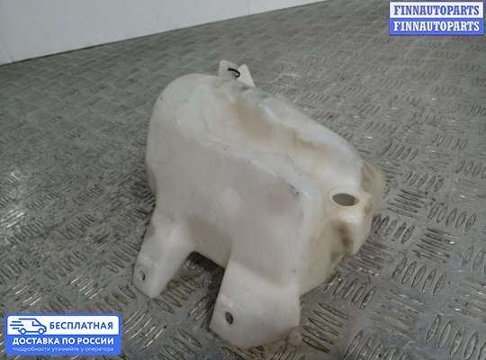 Бачок омывателя на Nissan Tino V10