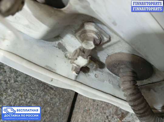 Петля двери на Ford Focus I