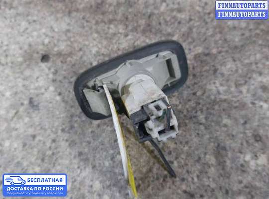 Повторитель поворота в крыло на Nissan Primera (P11)