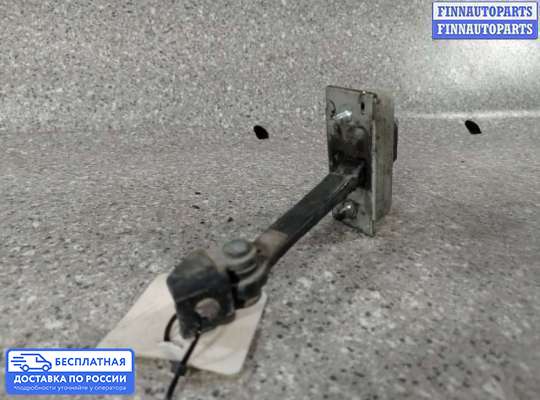 Ограничитель двери на Opel Corsa D
