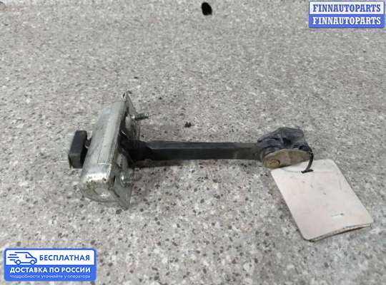 Ограничитель двери на Opel Corsa D